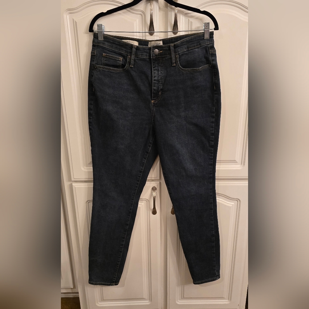 Universal Thread Fair Trade Factory Dark High Rise Skinny Jeans